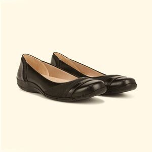 NWT Lifestride Dig black faux leather ballet shoes, size 6.5.